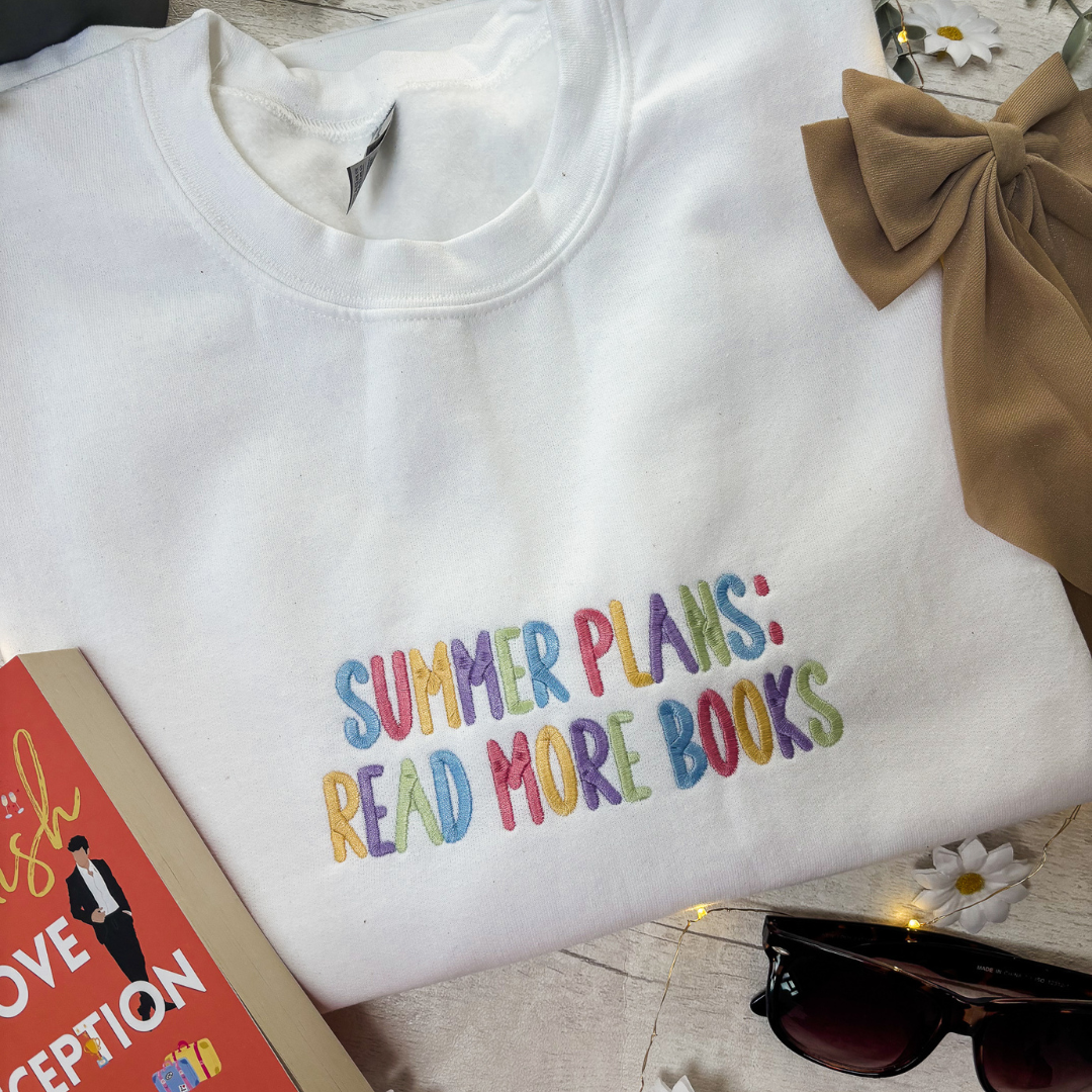 XXL White Jumper Summer Plans
